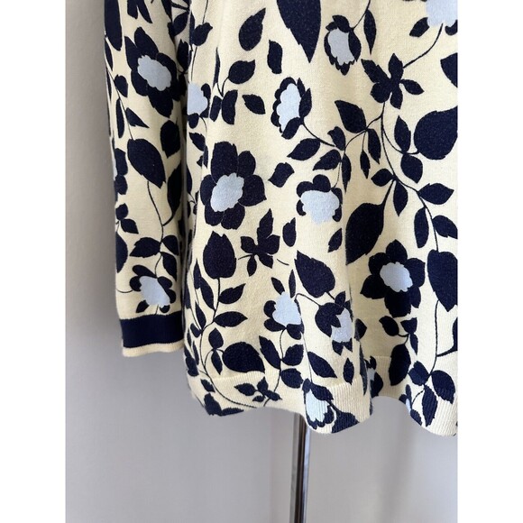 Lands End Floral Sweater Sz Medium 100% Supima Cotton Cream & Navy Top - Picture 4 of 8
